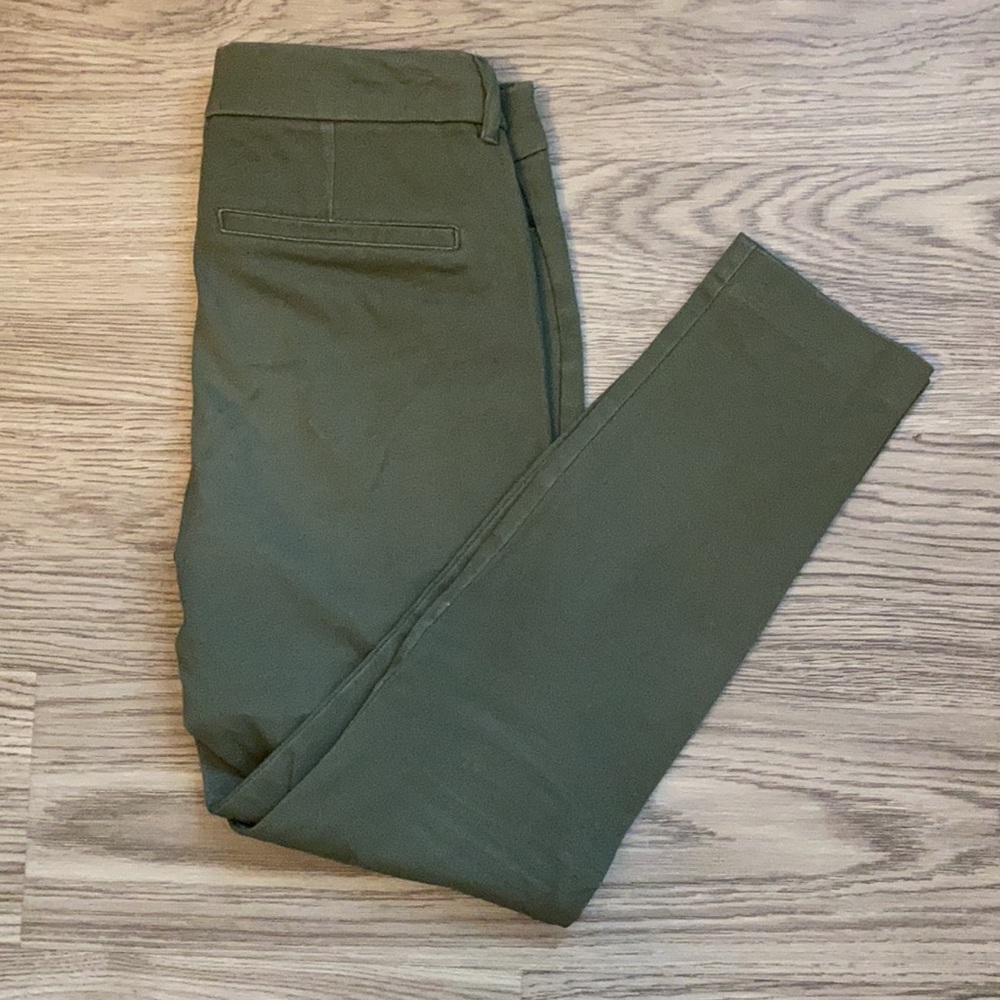 Mid-Rise Pixie Ankle Pants